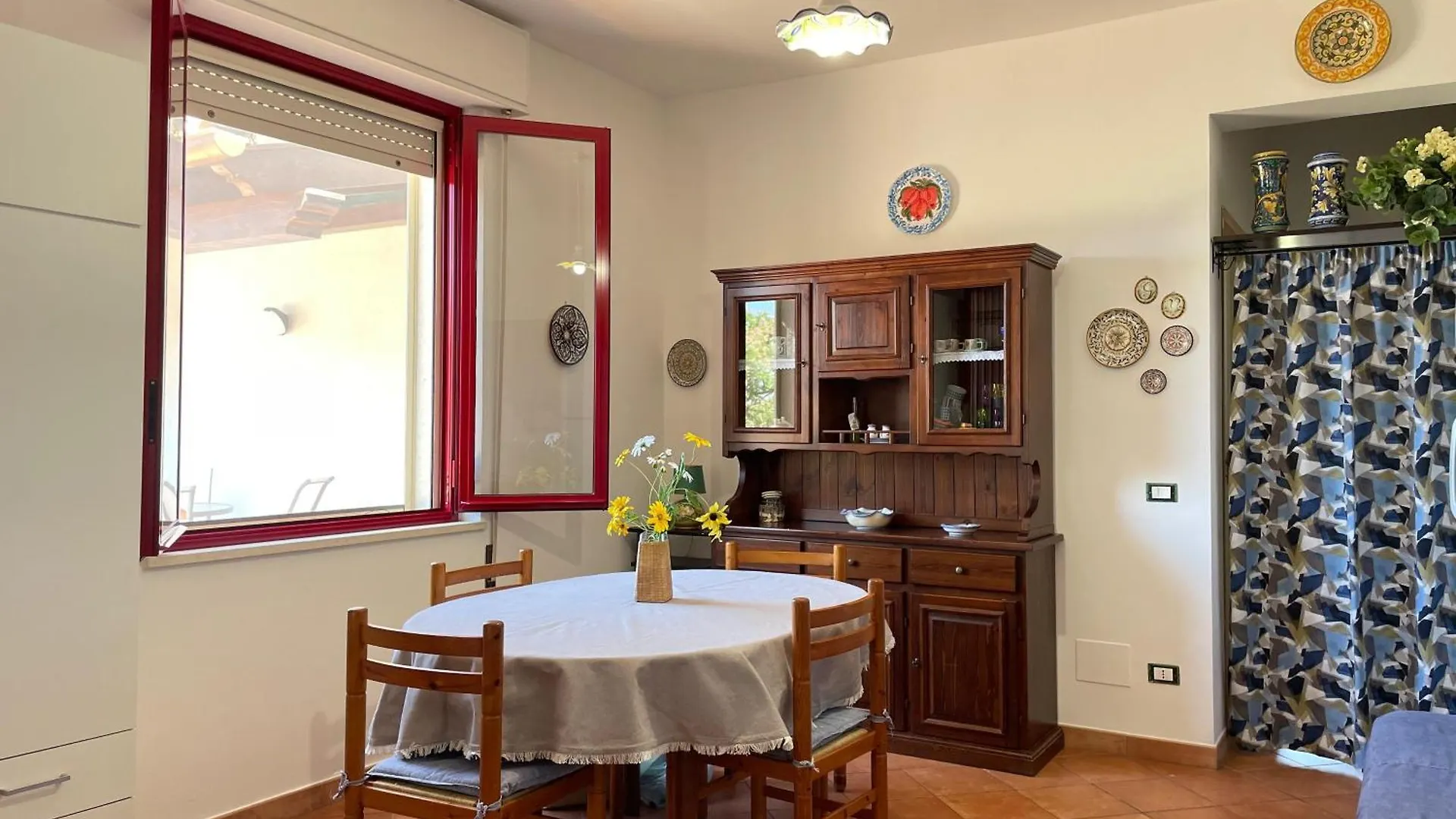 Tra-I-Monti Sul Mare Guest House Valderice Country house