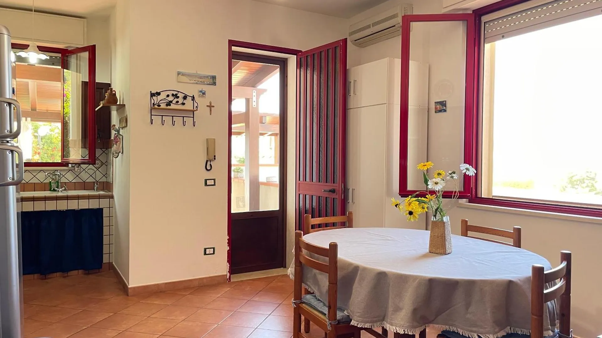 Tra-I-Monti Sul Mare Guest House Valderice