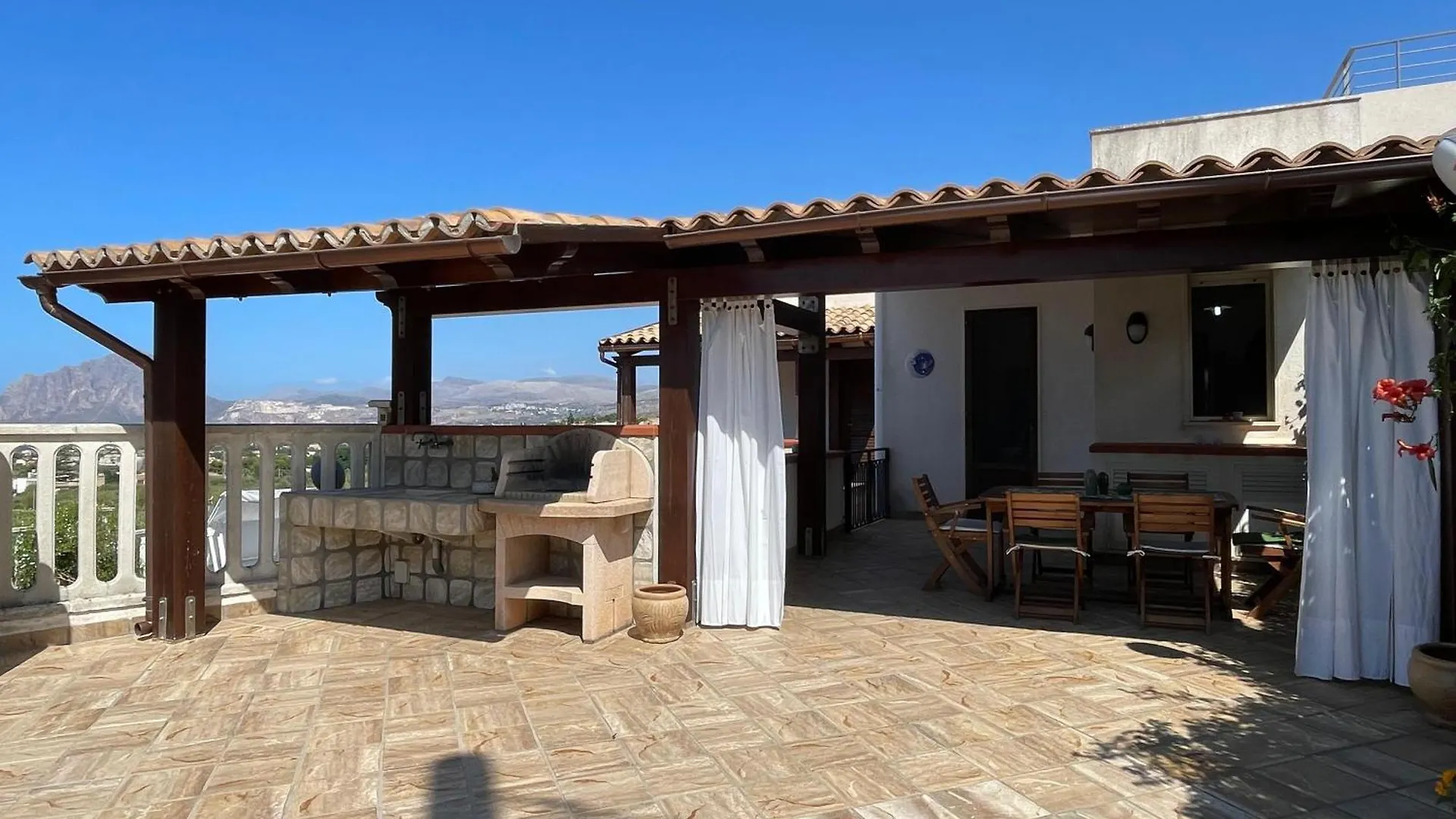 Tra-I-Monti Sul Mare Guest House Valderice 0*,  Italy